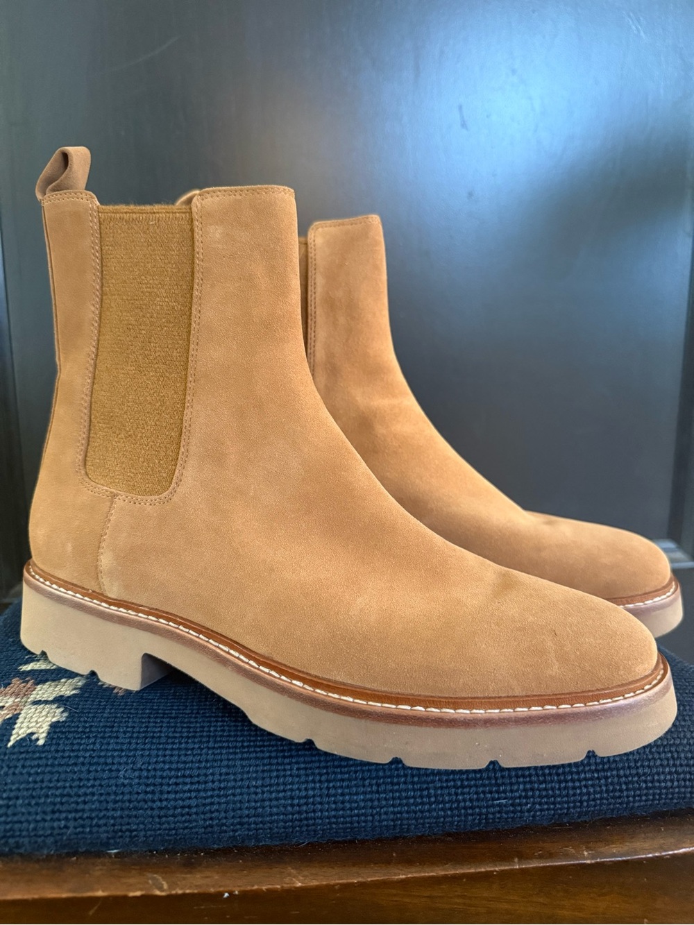 Vince Rue Tan Suede Chelsea Lug Boots Water Repellent Women’s Size 10